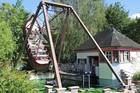 Schaukelschiff